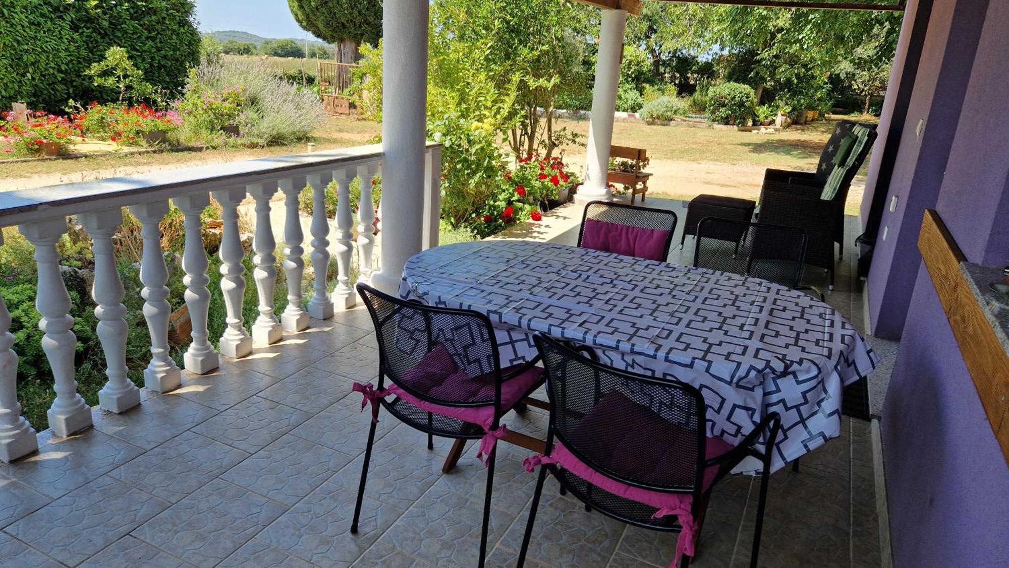 Villa Charming Cozy Holliday House 2+2 Valtura Esterno foto